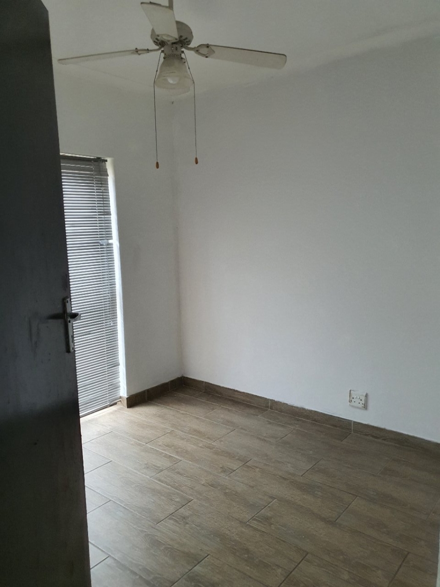 To Let 4 Bedroom Property for Rent in Azalea Park Eastern Cape